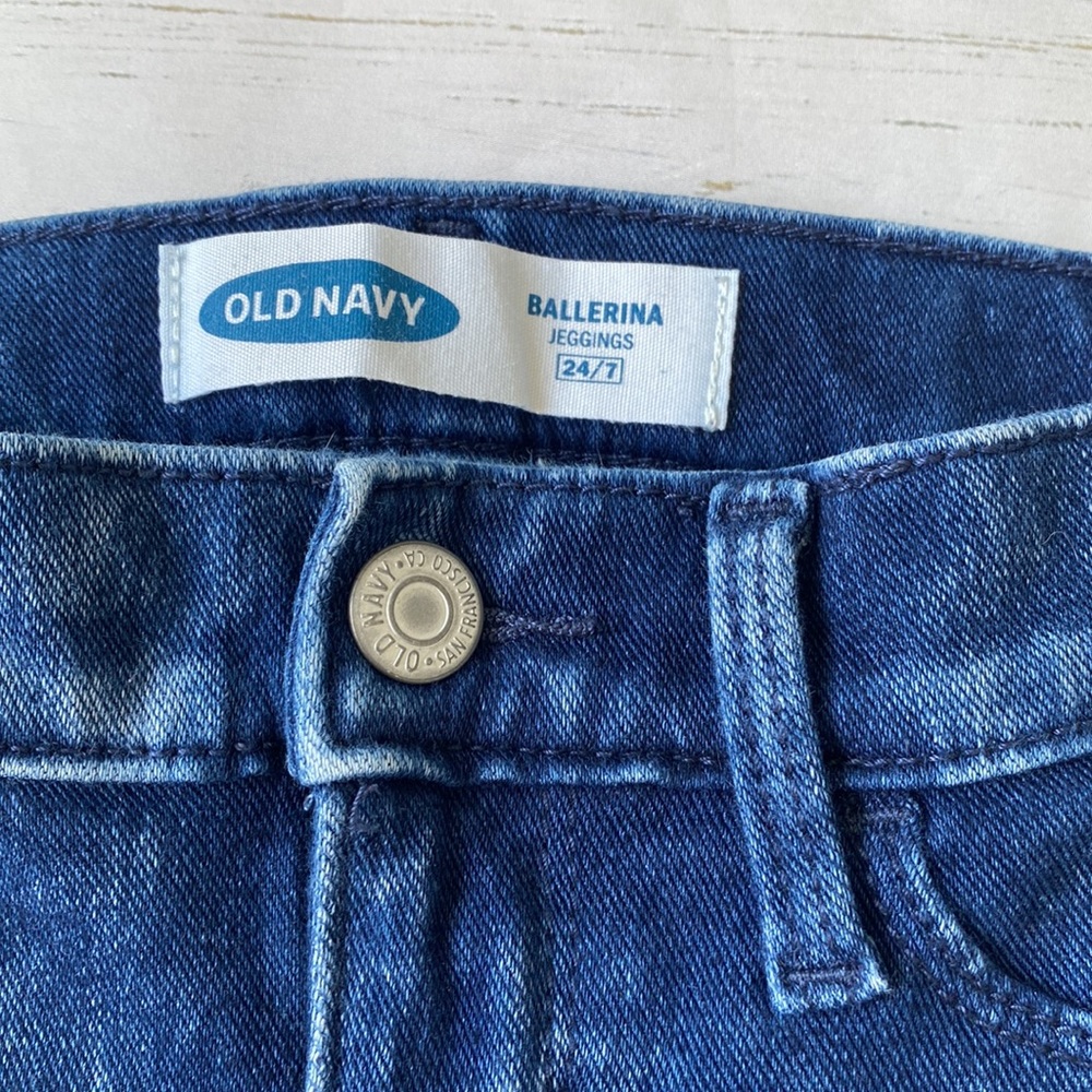 Two Pairs Old Navy Girls Jeggings - Picture 3 of 8